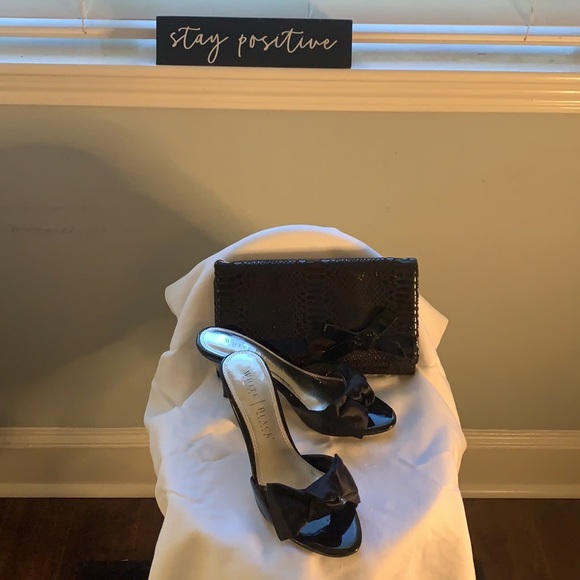 White House Black Market heels and wallet - Picture 2 of 8